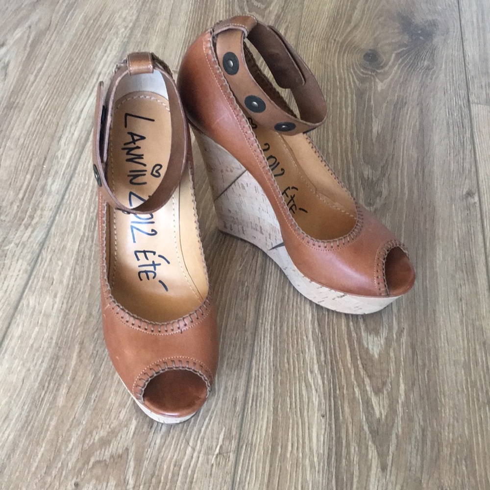 Lanvin SZ 40 platform peep toe wedge